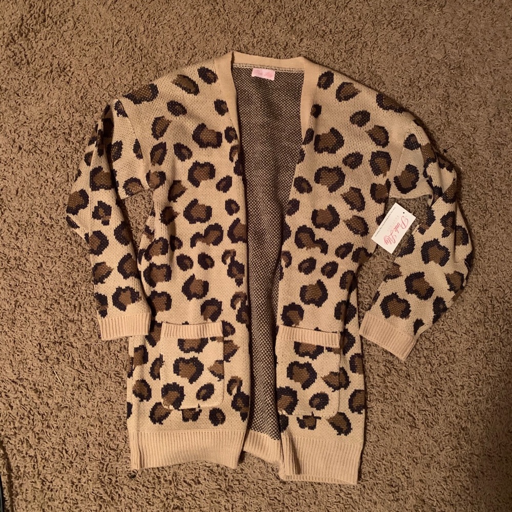 Leopard print cardigan with pockets